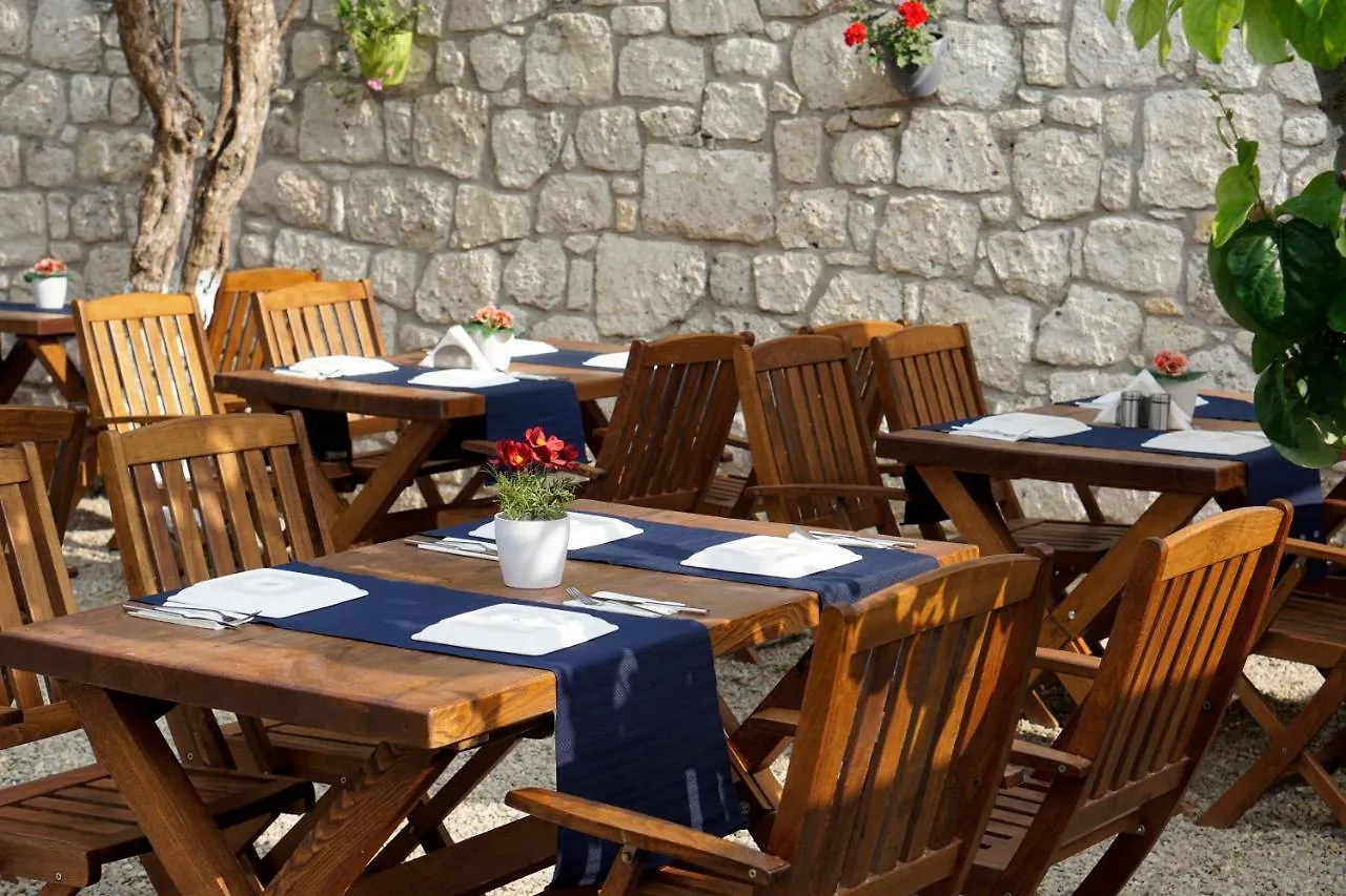Ramiz Alacati Cesme Hotel